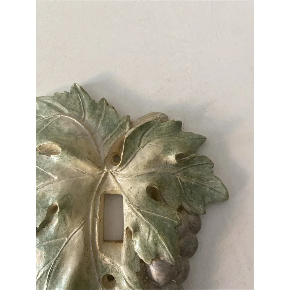 Vicki Lane Grapes Switchplate Outlet Cover 3D Sculpted Vintage on off